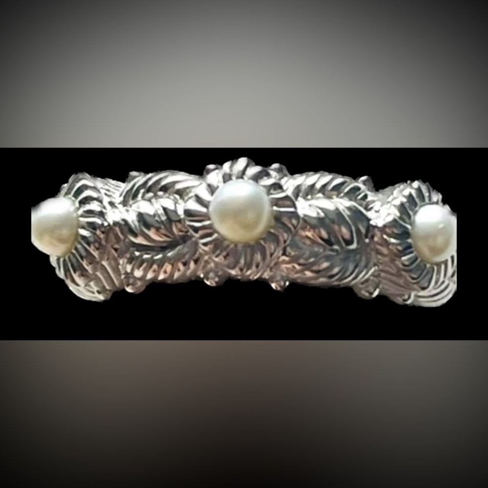 JUDITH RIPKA 3 PEARL STERLING RING - Picture 4 of 5